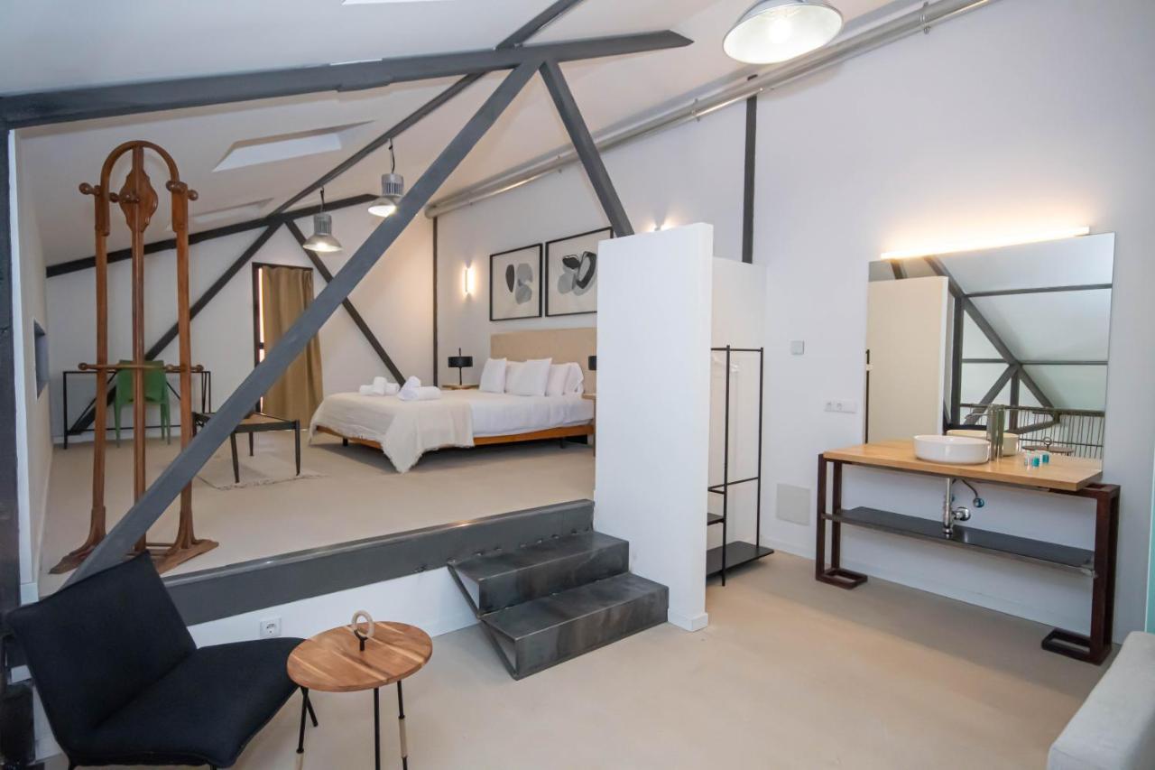 Elegant And Luxurious Temporal In Pdd5 Apartment