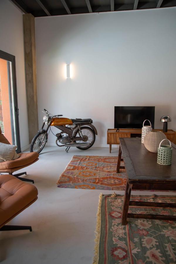 Elegant And Luxurious Temporal In Pdd5 Apartment *